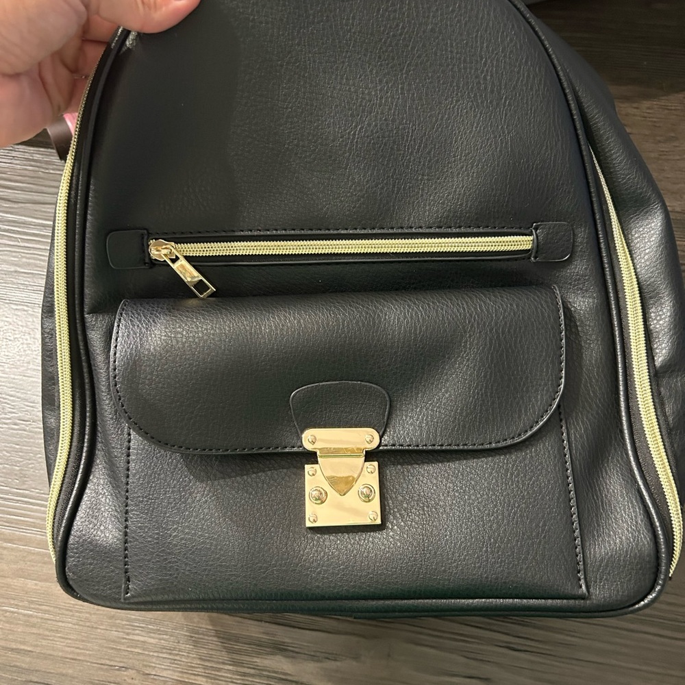 JustFab backpack - Picture 4 of 7
